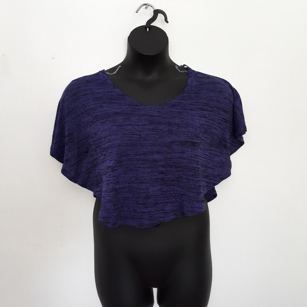 L.E.I batwing style purple top